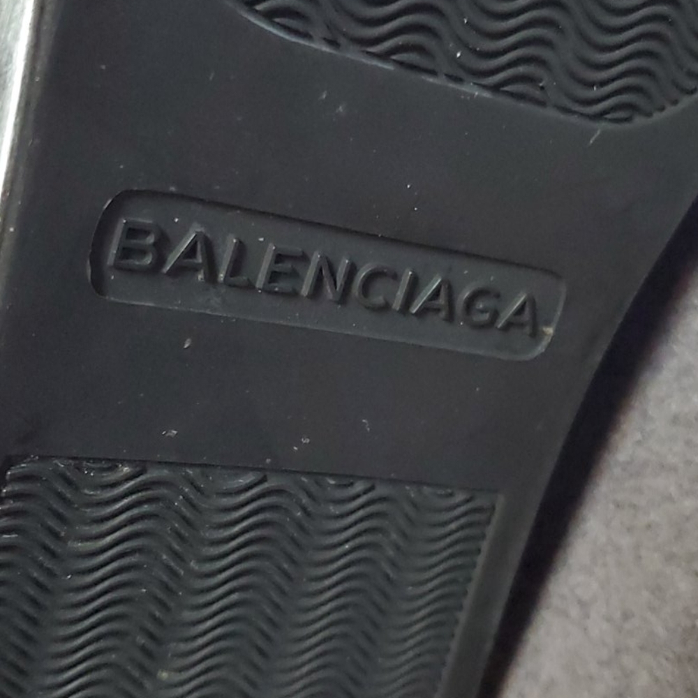 Man's Balenciaga - Picture 5 of 10